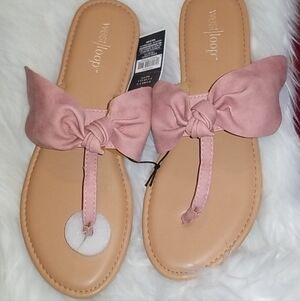 NWT West Loop Women’s Light Pink Knotted Suede Bow Sandals Thongs Feminine New